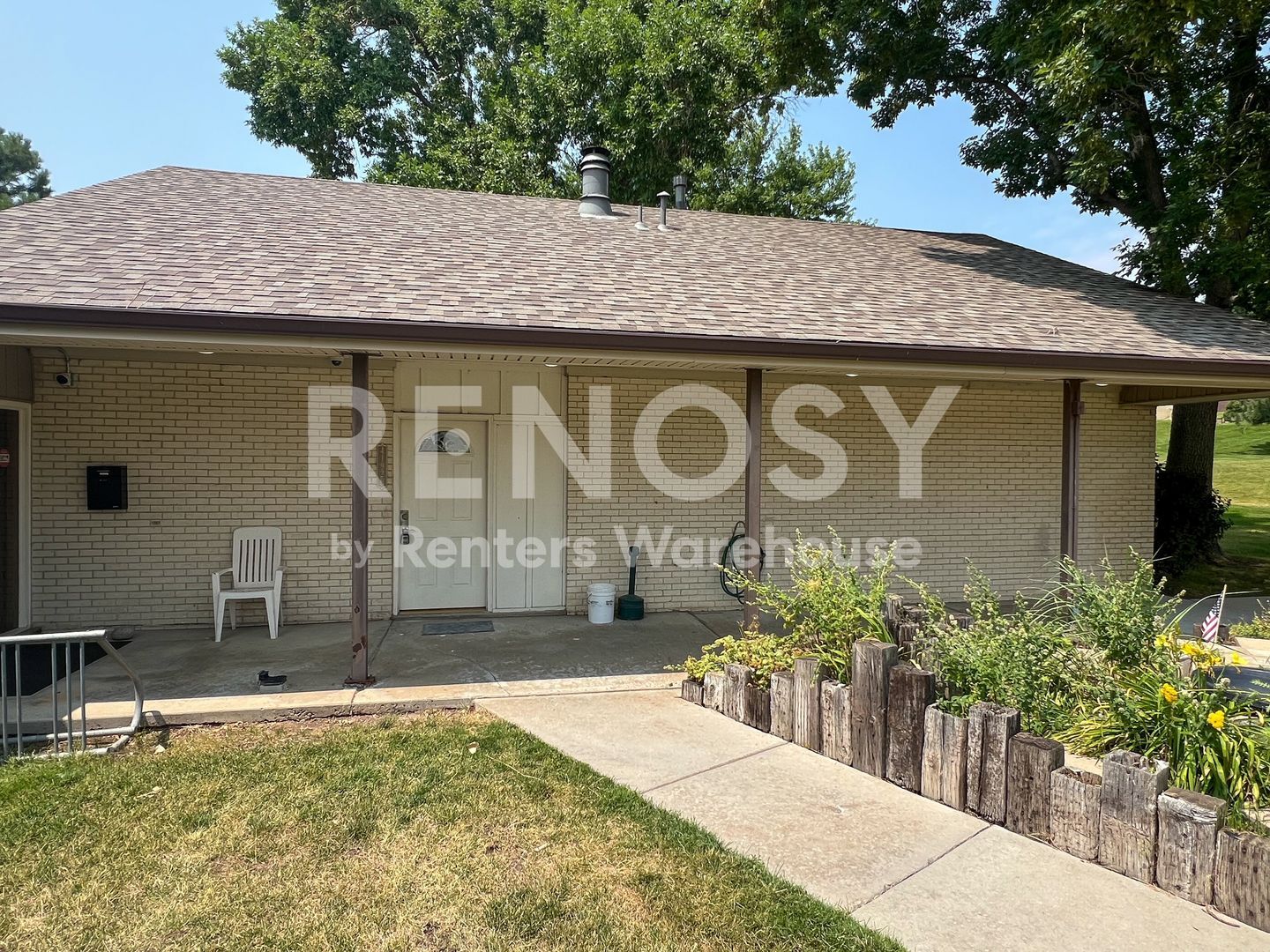 Building Photo - 4192 W Pondview Dr