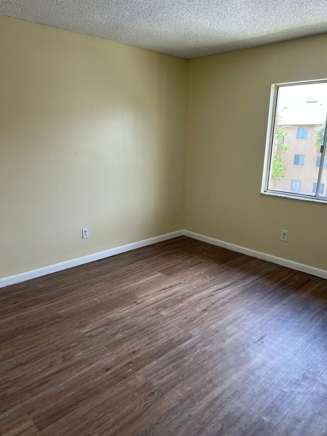 Building Photo - 5213-B306 Via Hacienda Circle