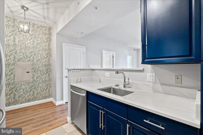 Building Photo - 11760 Sunrise Valley Dr