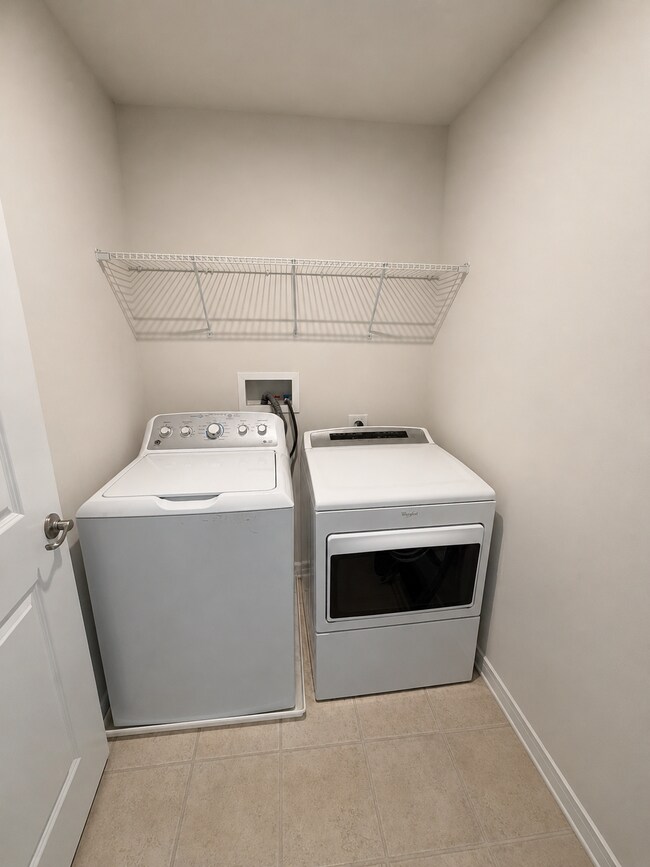 Building Photo - 9518 Royal Tern Dr