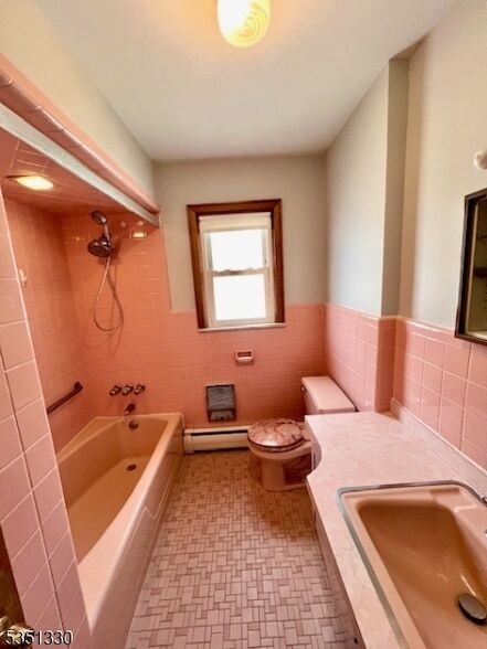 Building Photo - 1049 Brighton St