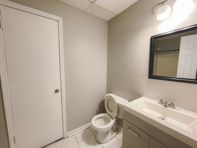 Building Photo - 2021 Hunters Cove Dr