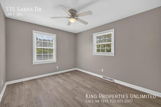 Building Photo - 335 Sabra Dr