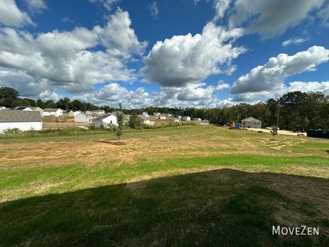 Building Photo - 813 Smokey Ridge Rd