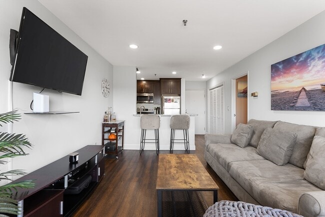 Building Photo - 133 Commander Shea Blvd