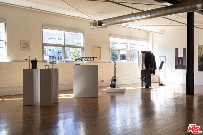 Building Photo - 500 Molino St