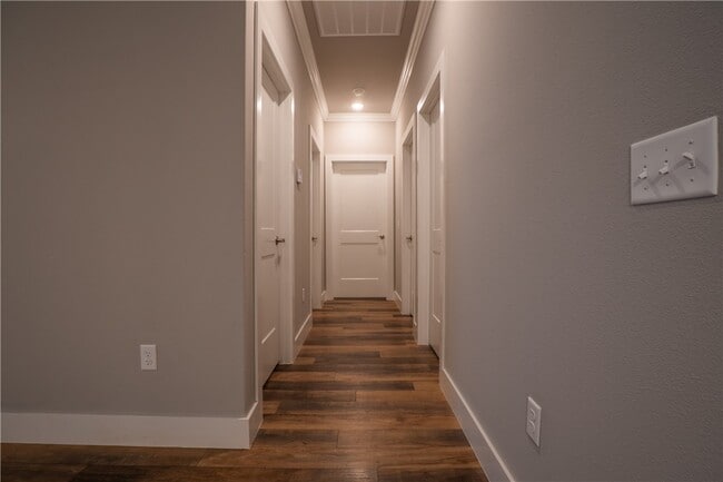 Building Photo - 1723 Booker Cir