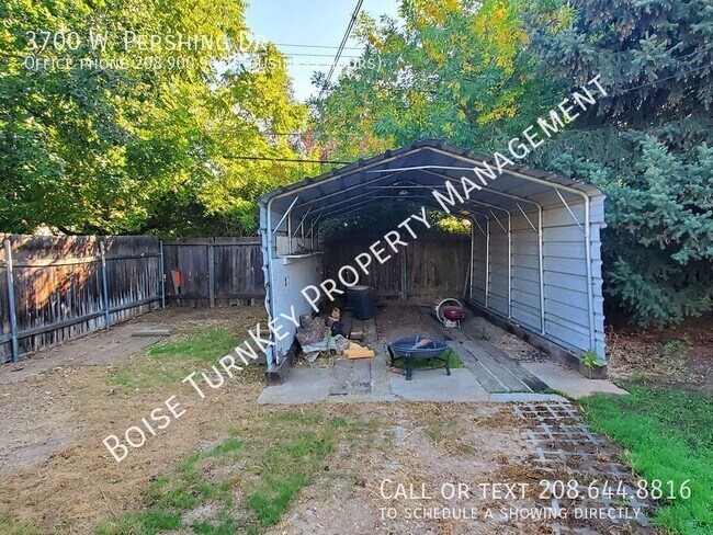 Building Photo - 3700 Pershing Dr