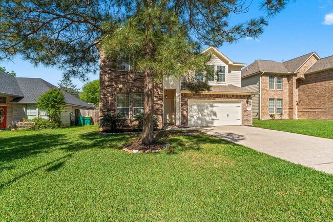 Building Photo - 235 Doncaster