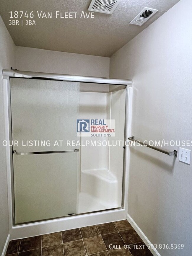 Building Photo - 18746 Van Fleet Ave