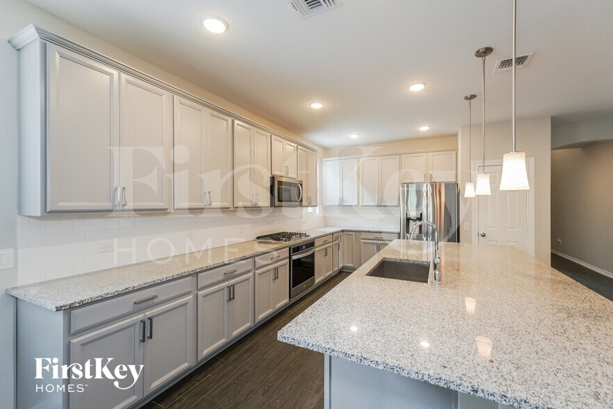 Building Photo - 9714 Birdsnest Ct