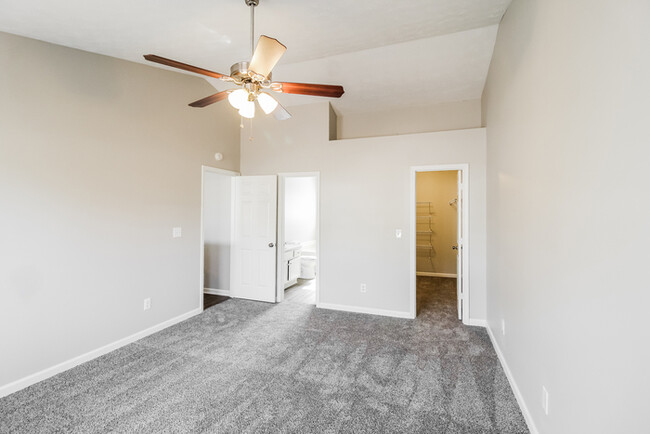 Building Photo - 3 Bedroom Split Level Atlanta Home