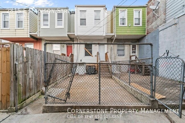 Building Photo - 2815 E Madison St