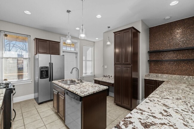 Building Photo - High end, 3 bedroom single family home in The Grove!