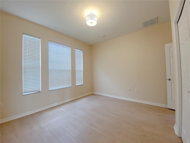 Building Photo - 398 Terranova St