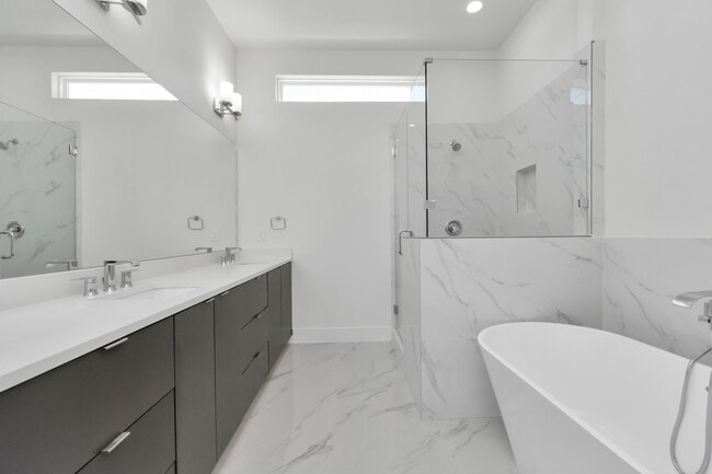 Building Photo - 4721 Independence Hts Ln