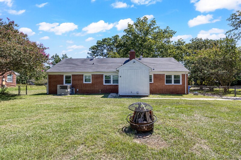 Building Photo - 1024 Miller Ave