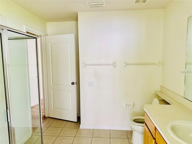 Building Photo - 7346 Crescent Palm Dr