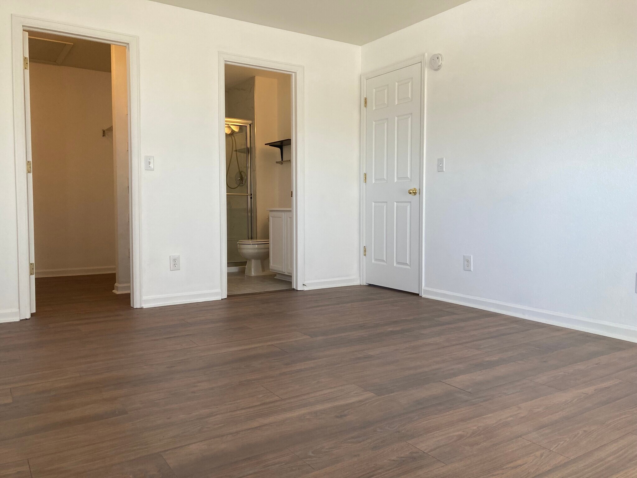 Building Photo - 4676 White Rock Cir