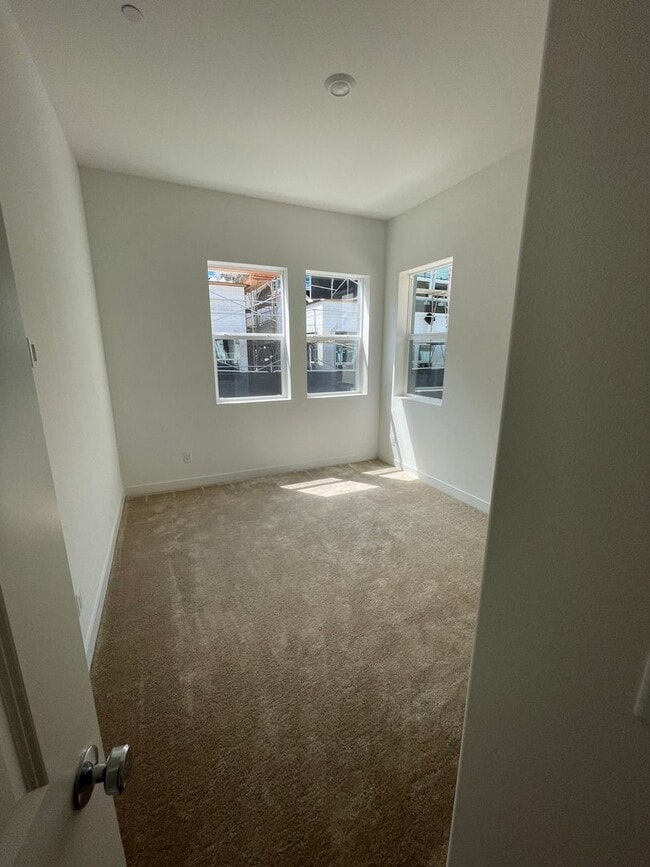 Building Photo - 3 Br/2bth -  GREAT PARK NEIGHBORHOOD - ONE STORY