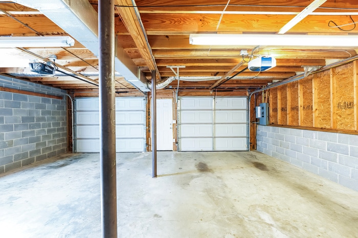 Building Photo - 694 S Hillcrest Rd