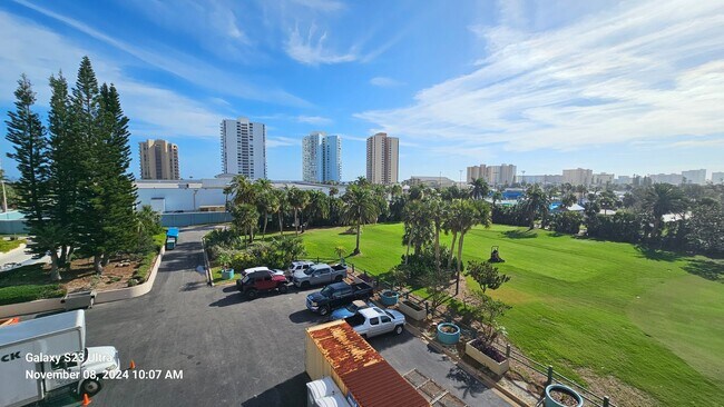 Building Photo - Furnished 3rd Floor Condo Overlooking The Golf Course