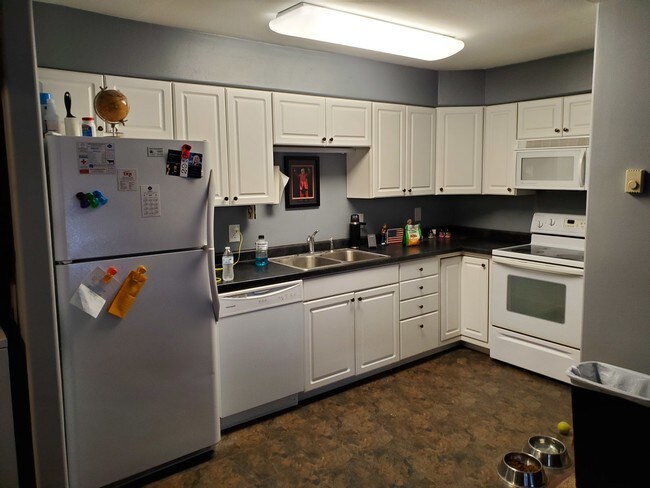 Primary Photo - 104 3rd St S