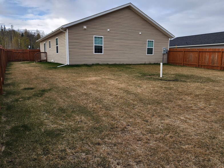 Building Photo - 4036 W Marble Way