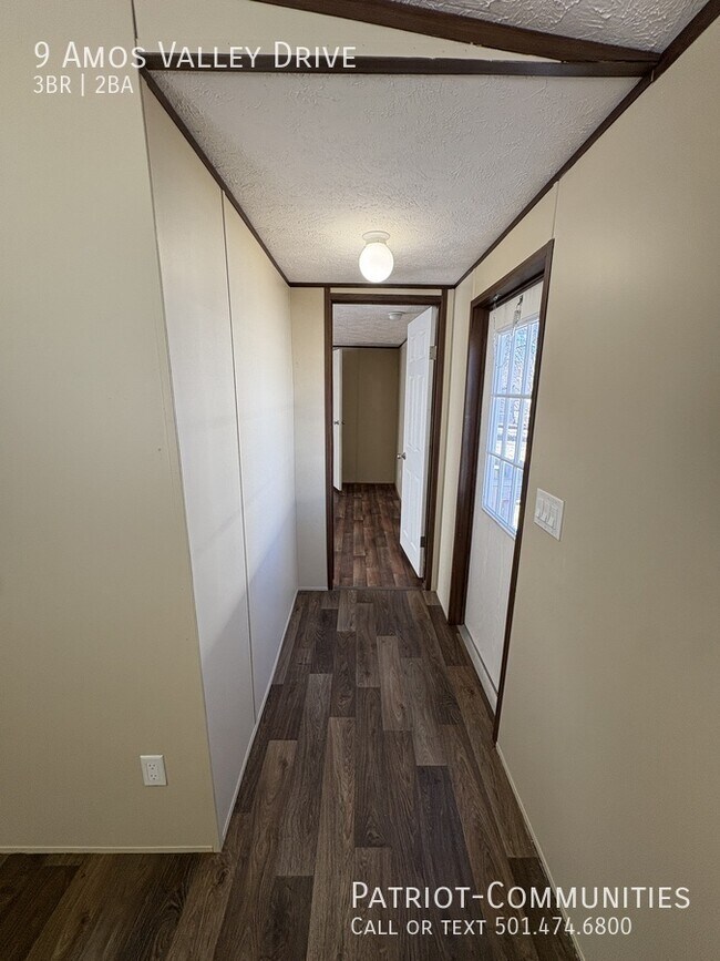 Building Photo - 9 Amos Valley Dr