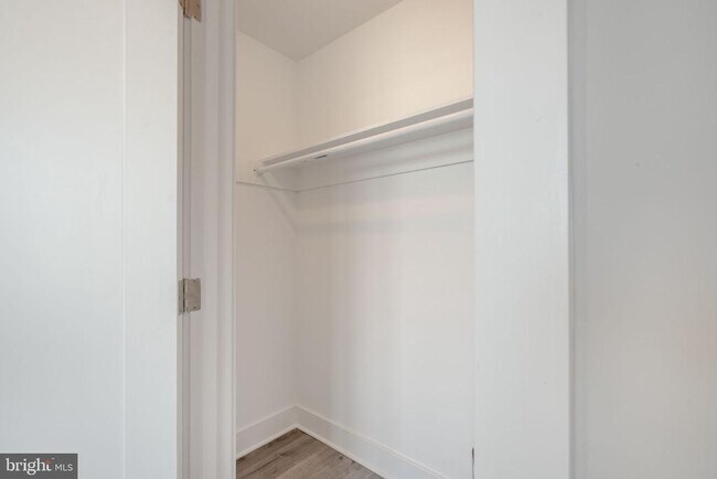 Building Photo - 5122 Ranstead St
