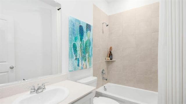 Building Photo - 1226 Banyan Dr