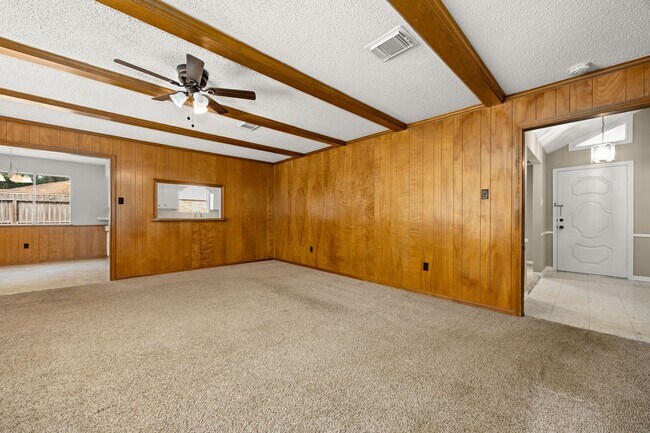 Building Photo - 5923 Pebble Springs Dr