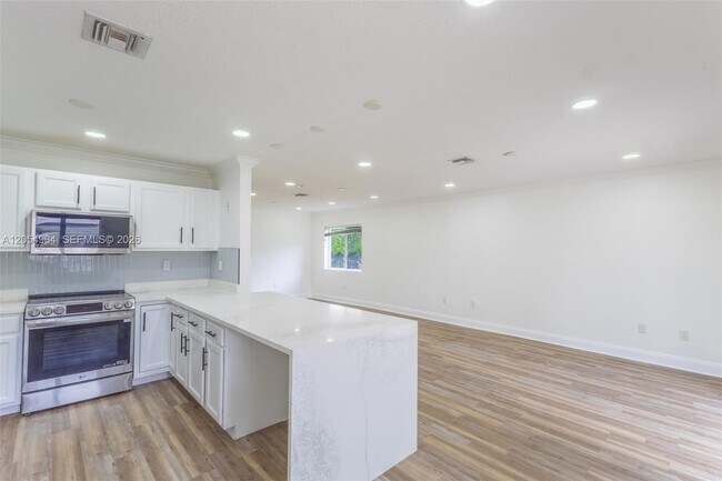 Building Photo - Northwest 159th Street, Miami, FL 33169 - 3 BR 2 BA house