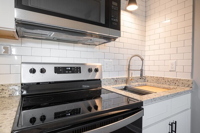 Building Photo - Discover Modern Living at Genesis Apartments – Cleveland, TN