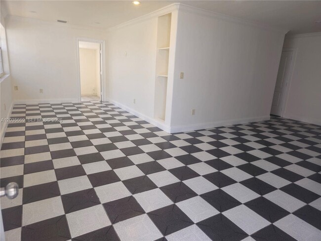 Building Photo - 2521 NW 13th Ave