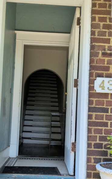 Steps Up to Second Floor - 4303 Andover Ter