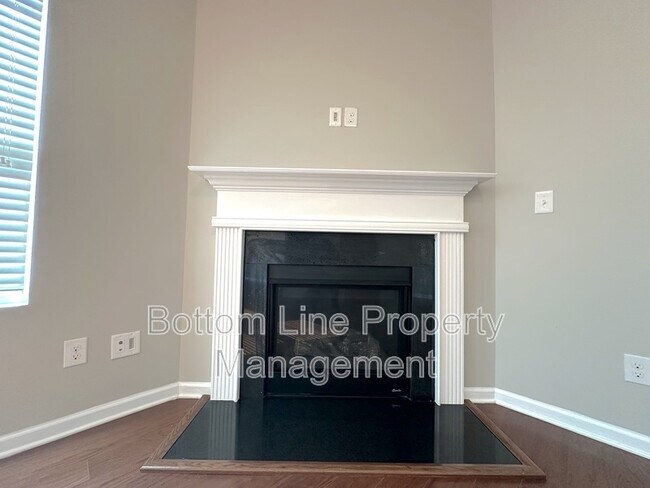 Building Photo - 137 Willow Valley Dr