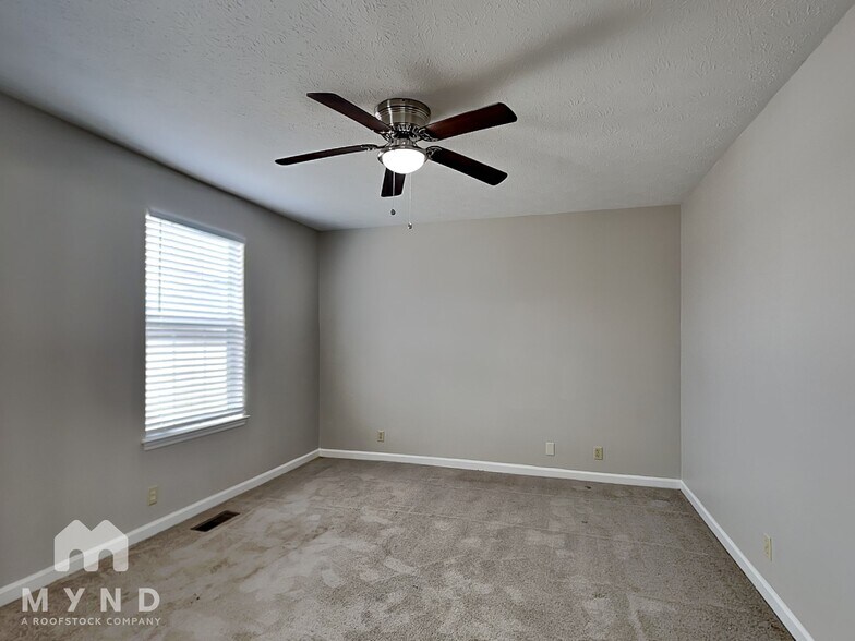 Building Photo - 305 Burlwood Ct