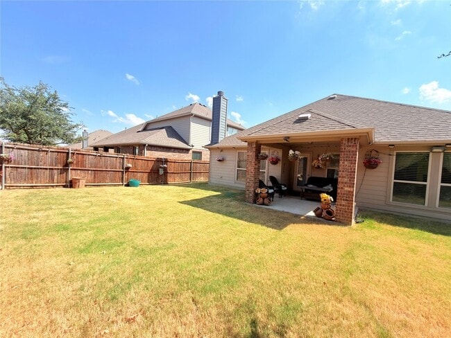 Building Photo - 112 Rustic Oak Ln