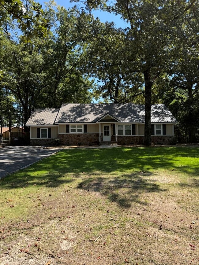 Building Photo - 503 Lake Condy Rd
