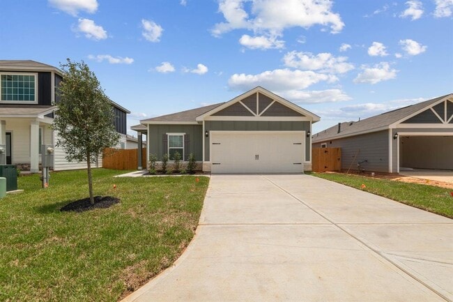 Primary Photo - 15834 Berry Hl Dr