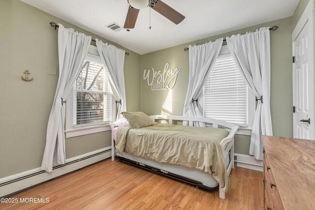 Building Photo - 384 Sairs Ave