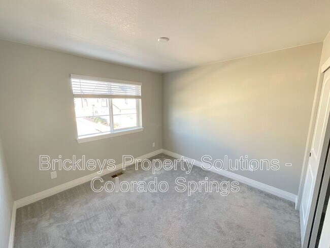 Building Photo - 1721 Rose Quartz Heights