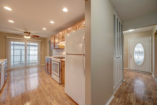 Building Photo - 46 Ingleshire Rd