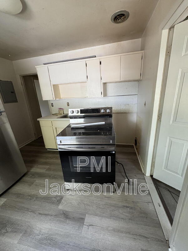 Building Photo - 5216 Seaboard Ave