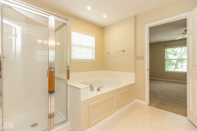 Building Photo - 4854 Oakleigh Pkwy
