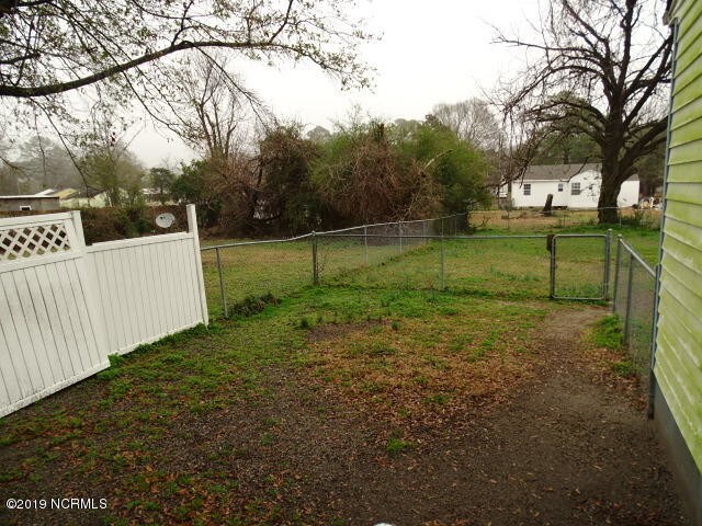 Building Photo - 406 Nelson Dr