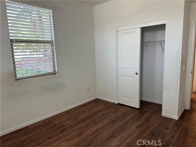 Building Photo - 321 S Glendora Ave