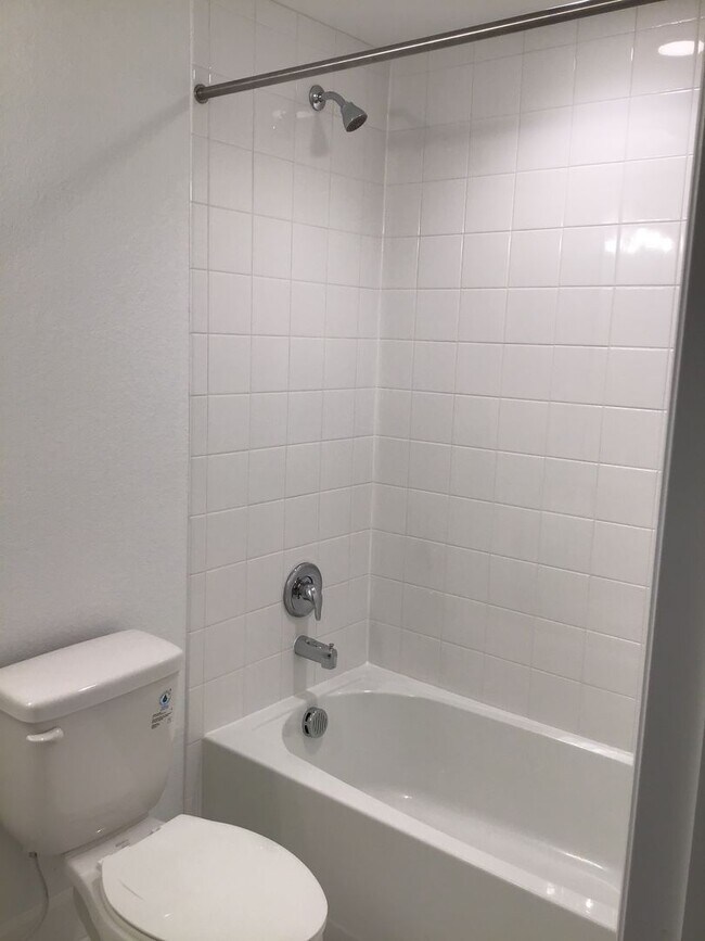Building Photo - Beautiful home for rent between Parker and...