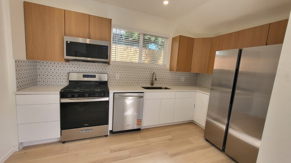 Primary Photo - 2112 Ashby Ave